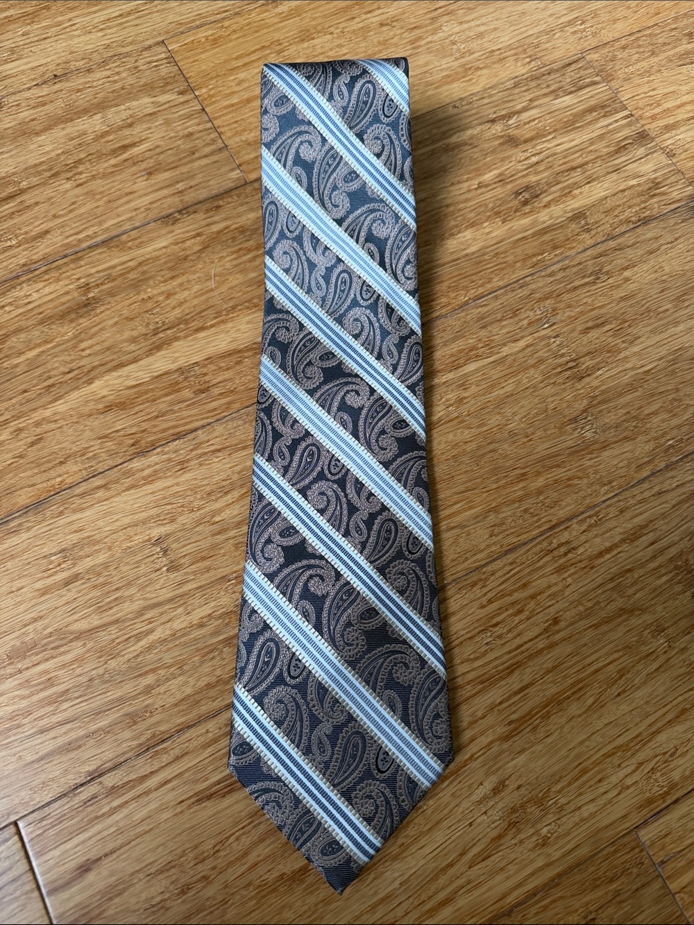 (3T) Pronto Uomo Brown Paisley Tie with Light Blue Stripes